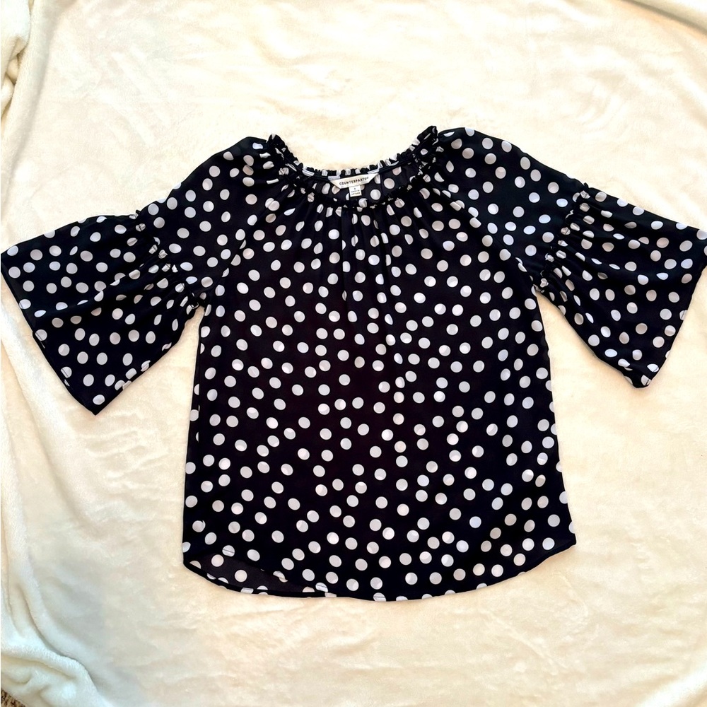 Black/ white polka dot flair sleeve top